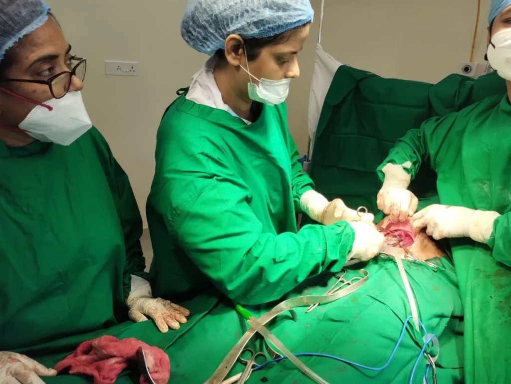 Best gynaecologist near Axis Mall