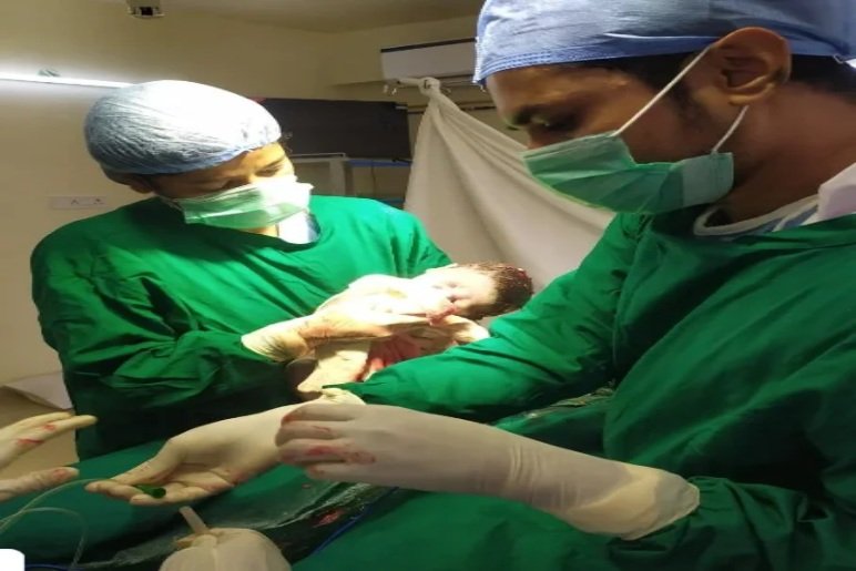 Read more about the article Best Gynecologist Near Axis Mall  Newtown – Dr. Swati G Bhattacharjee